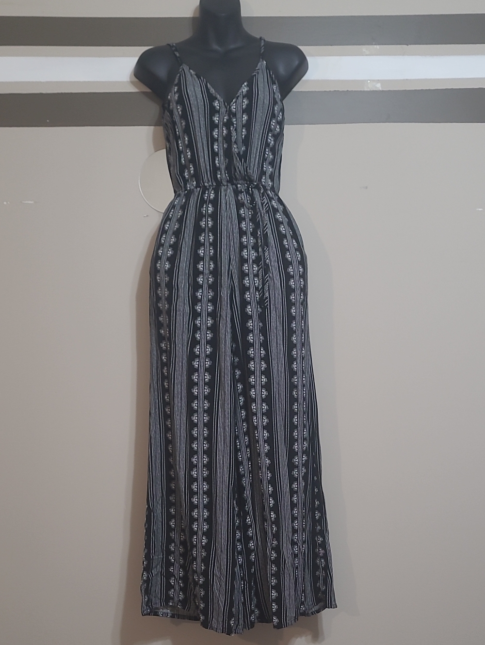 ⭐️ Band of Gypsies Black & White Striped Floral Wide Leg Jumpsuit Sz XS